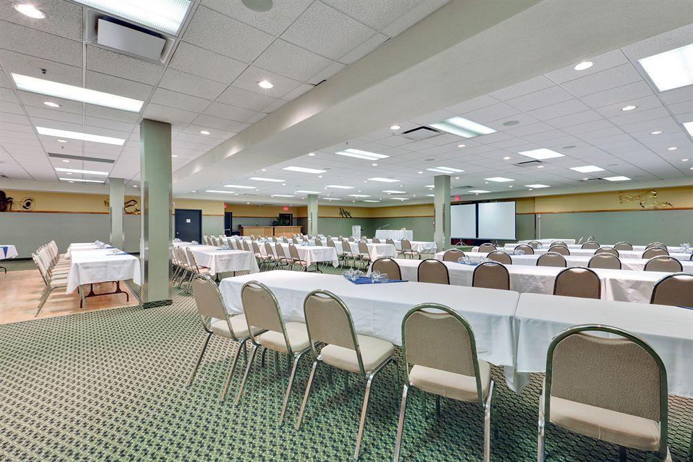 Holiday Inn & Suites Grande Prairie, An Ihg Hotel Facilidades foto